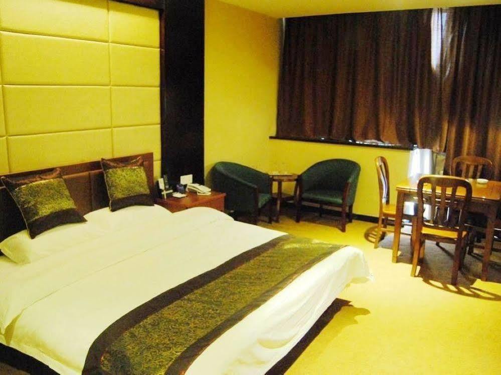 Mo'Er Holiday Hotel Nantong Exteriör bild